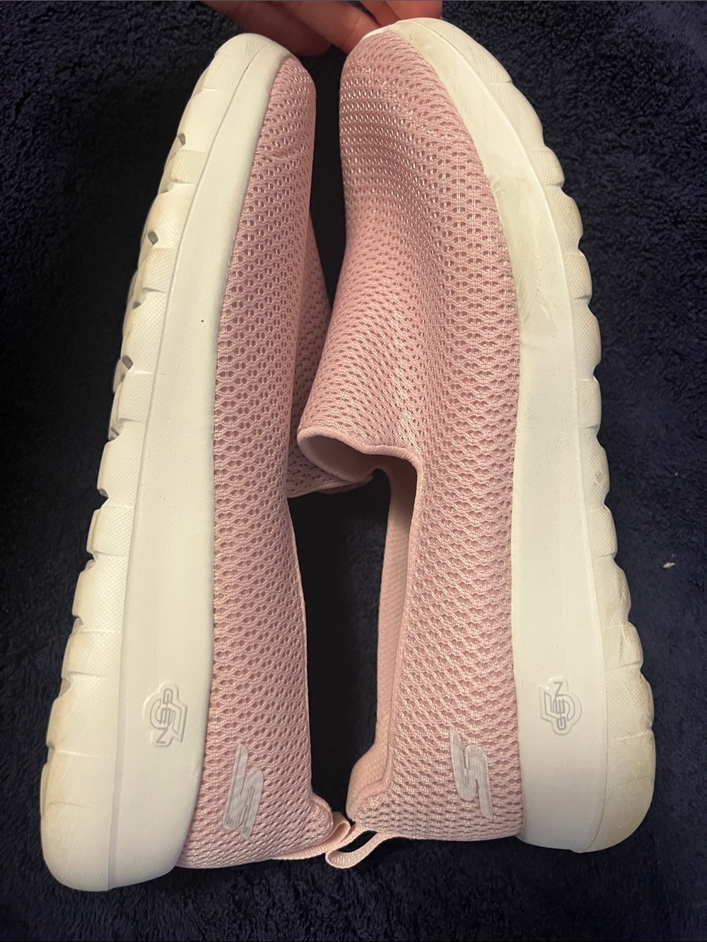 Skechers Women's Light Pink Slip-On GOwalk Max Sneakers size 10 - Picture 3 of 13